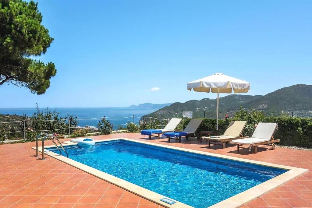 Villa Ouranos In Pefkias Скопелос Экстерьер фото
