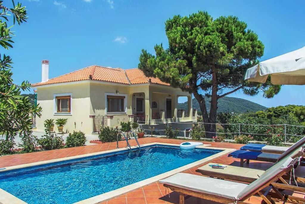 Villa Ouranos In Pefkias Скопелос Экстерьер фото
