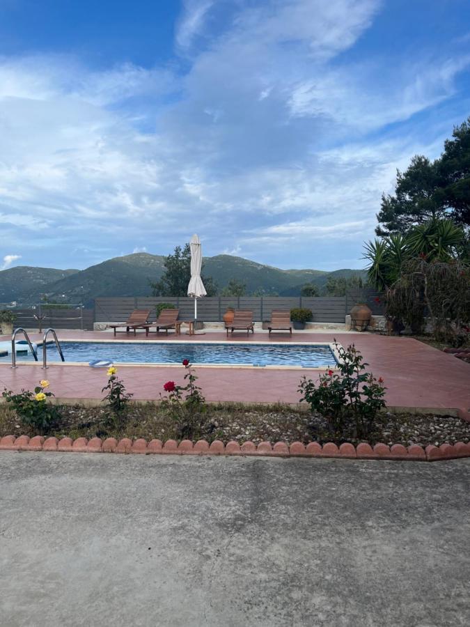 Villa Ouranos In Pefkias Скопелос Экстерьер фото